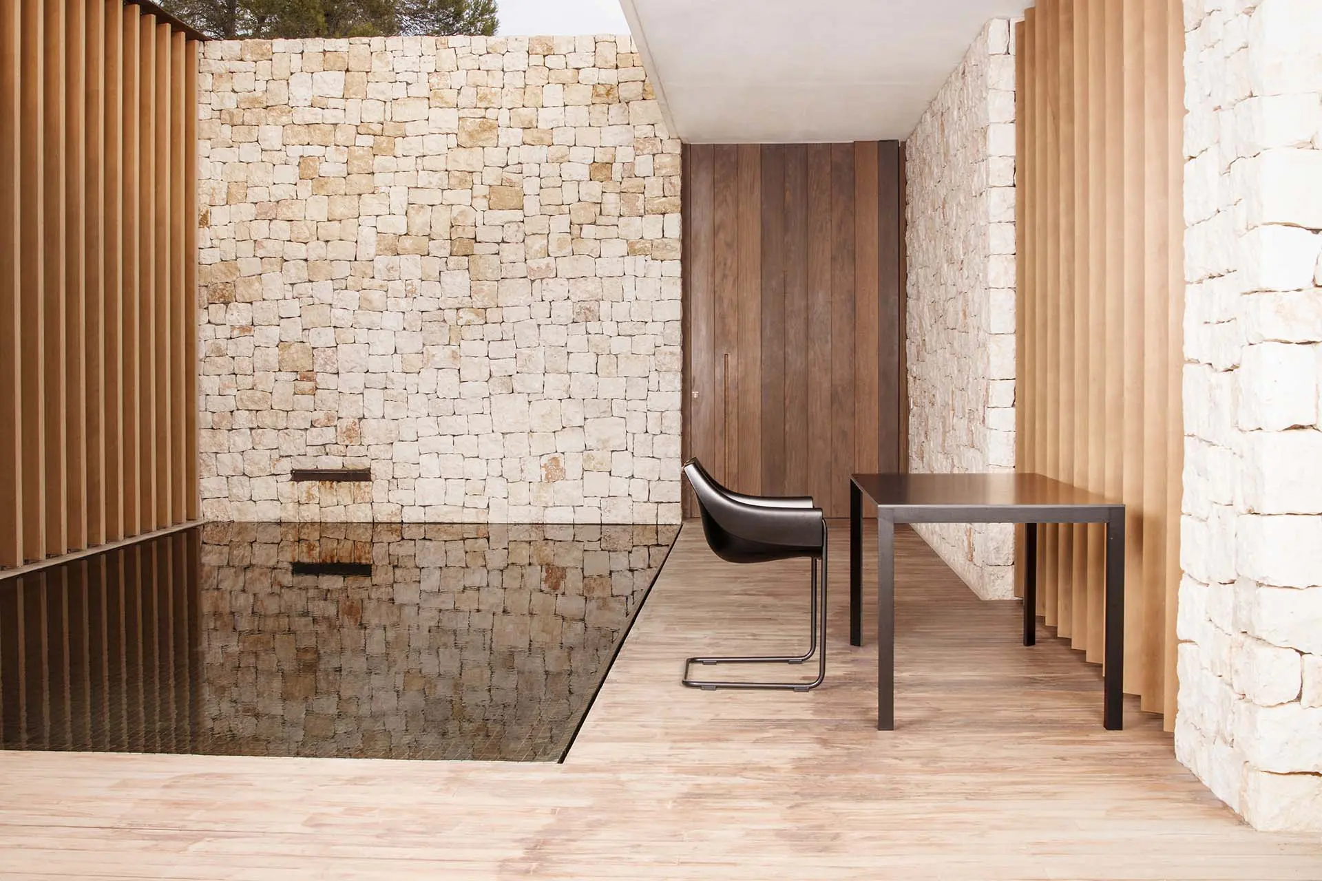 Manta outdoor and indoor chairs collection | Vondom