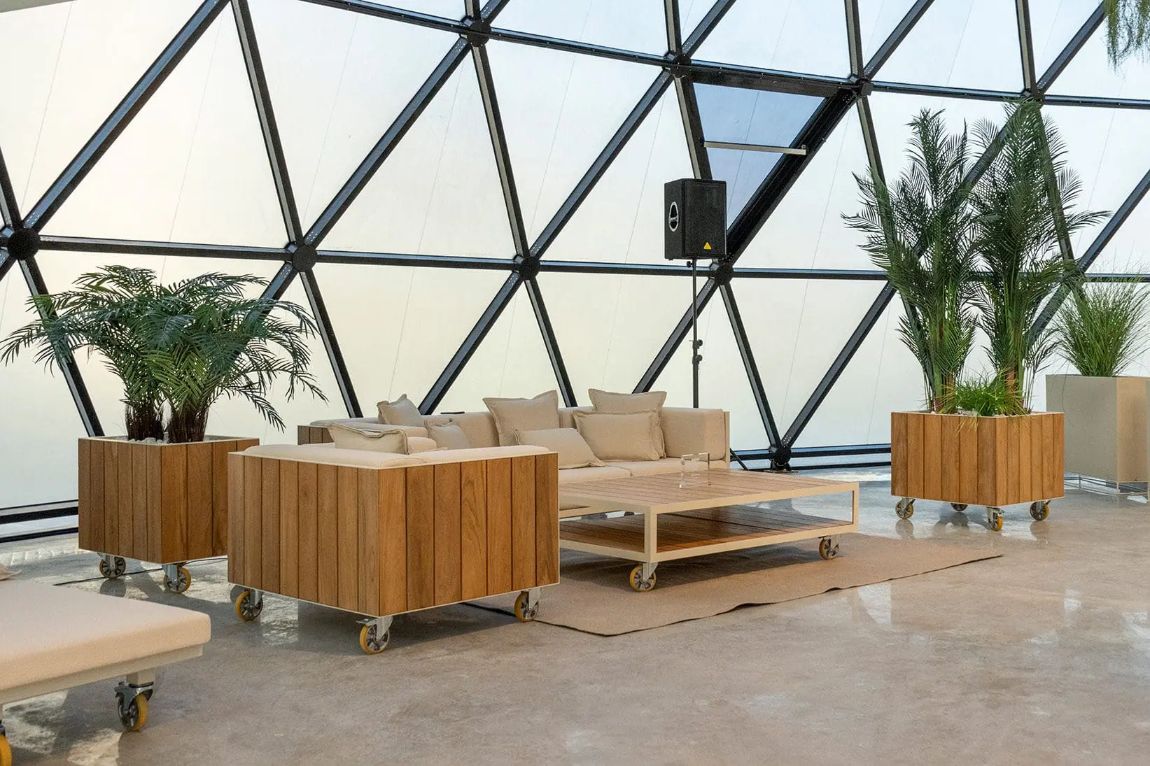 Vondom nuevo showroom Vineyard by Ramón Esteve