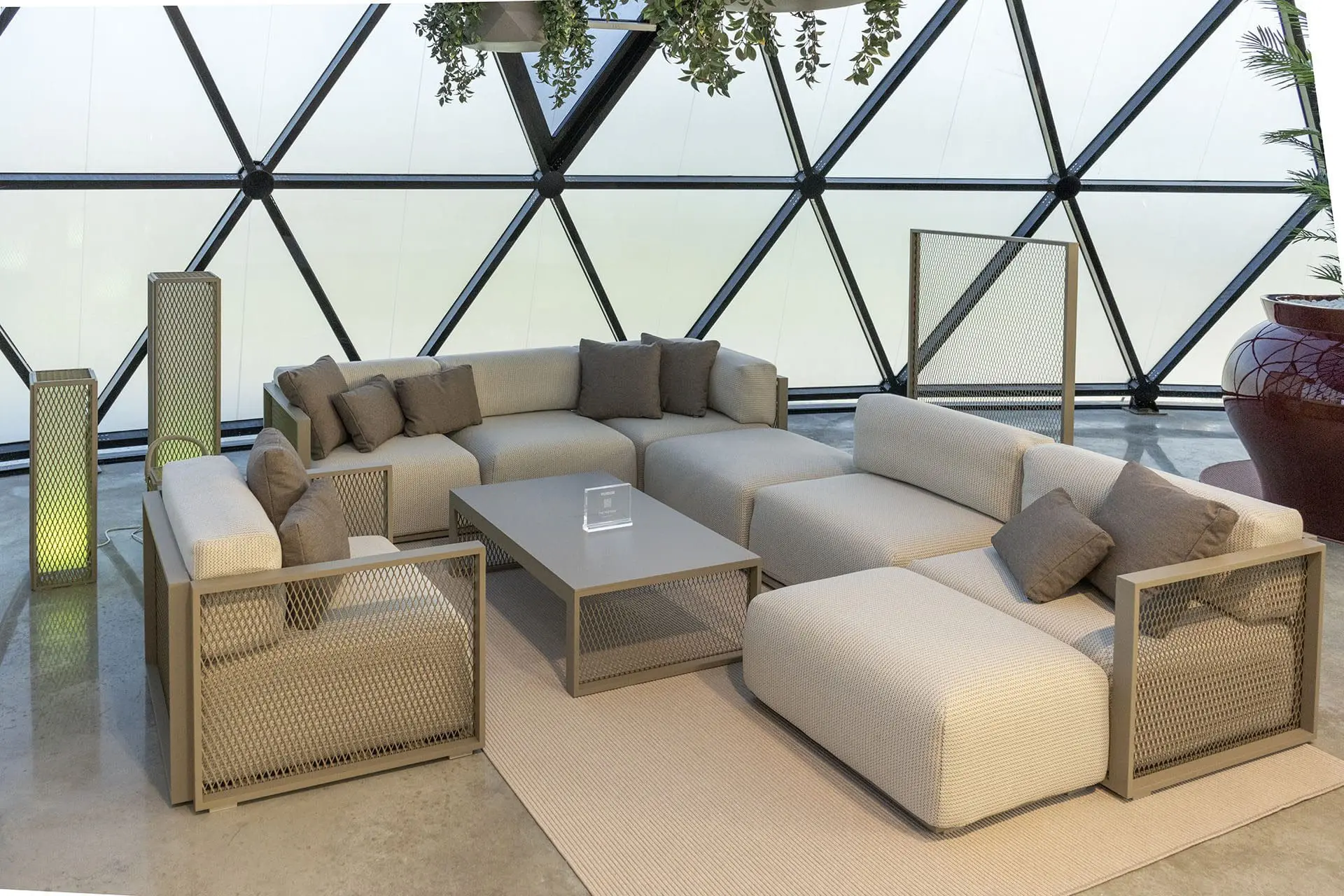 Vondom new showroom | A dome design