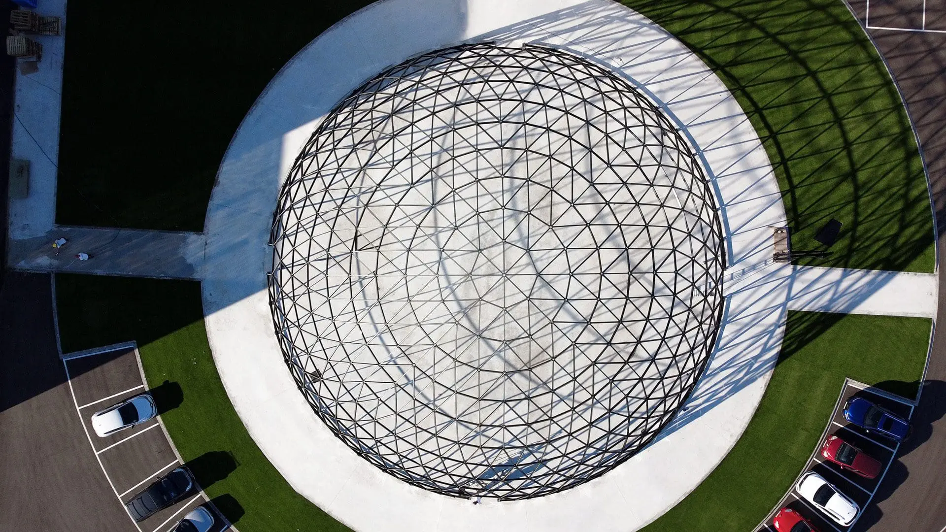 Vondom new showroom | A dome design