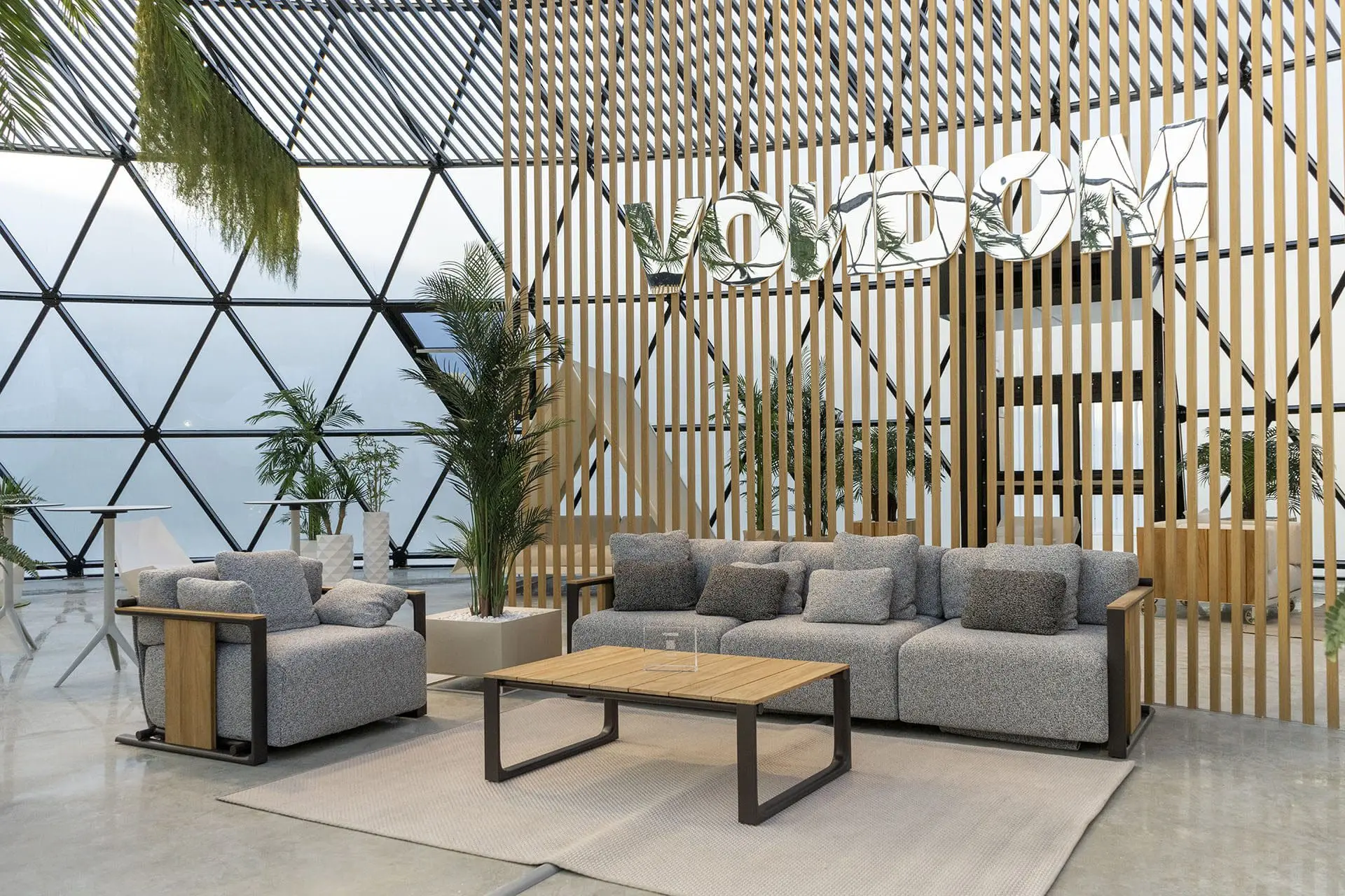 Vondom new showroom | A dome design