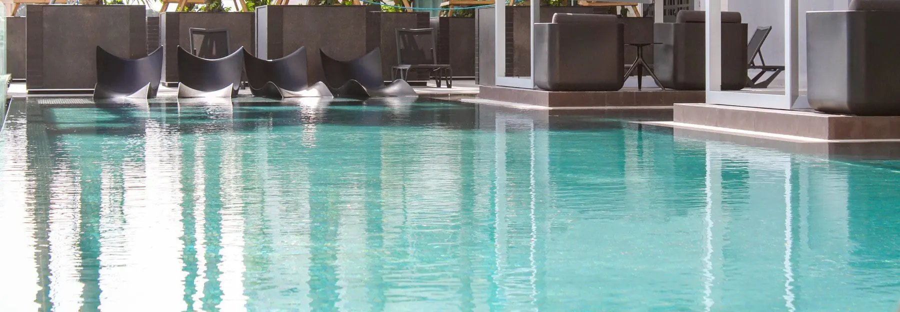 vondom-mobiliario-exterior-nuovo-by-armani (10)