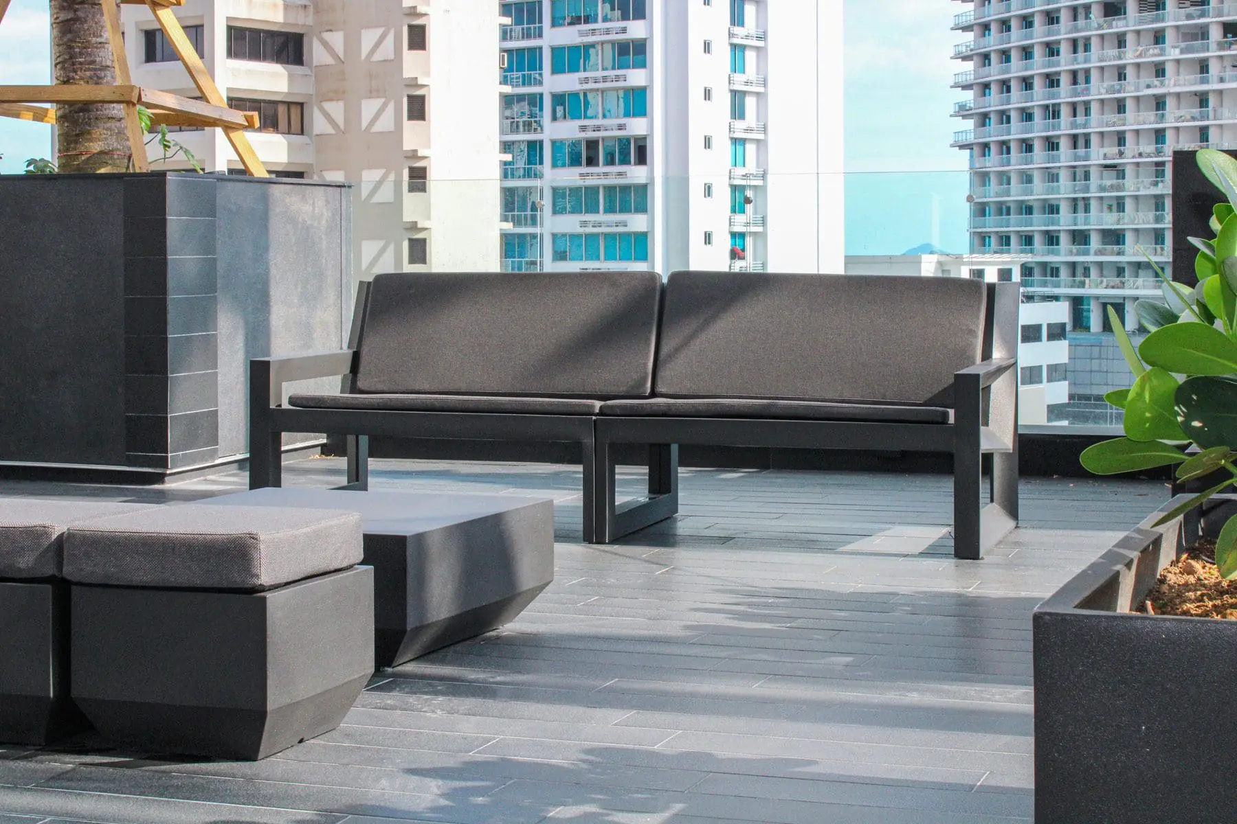 vondom-mobiliario-exterior-nuovo-by-armani (8)