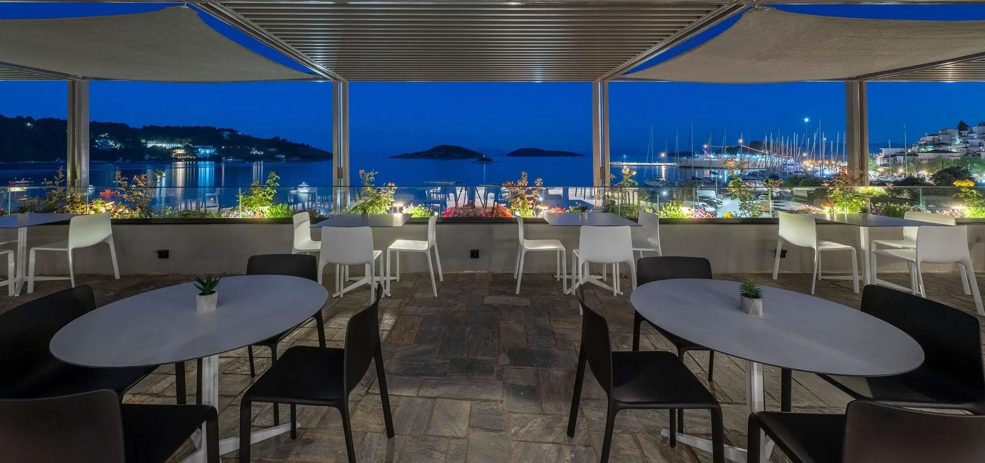 vondom-design-contract-furniture-alkyon-hotel (6)