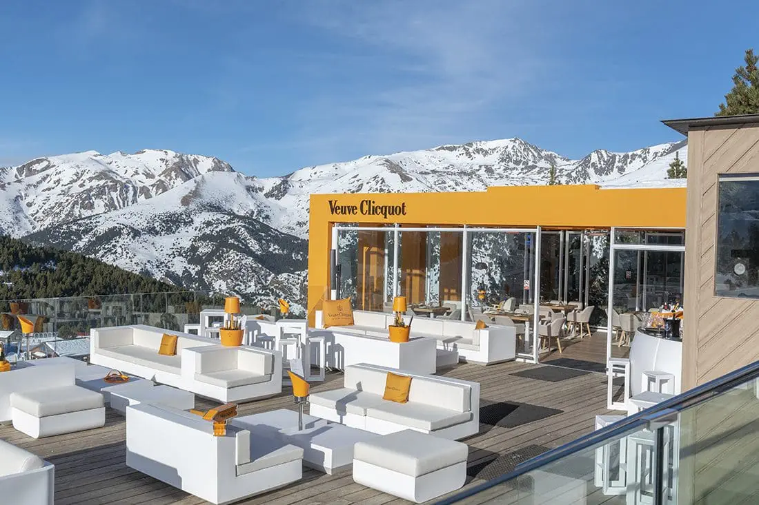 vondom-mueble-exterior-terraza-veuve-clicquot-grandvalira