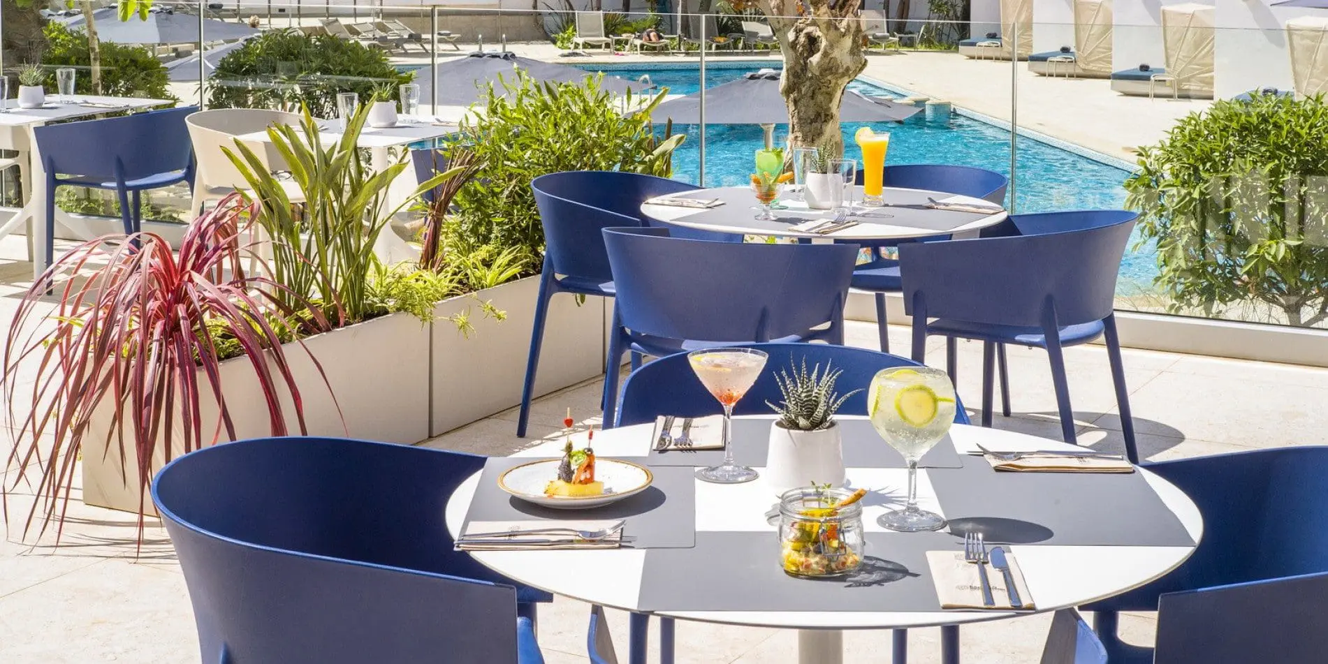 vondom-mobiliario-exterior-hotel-barcelo-tanger-2