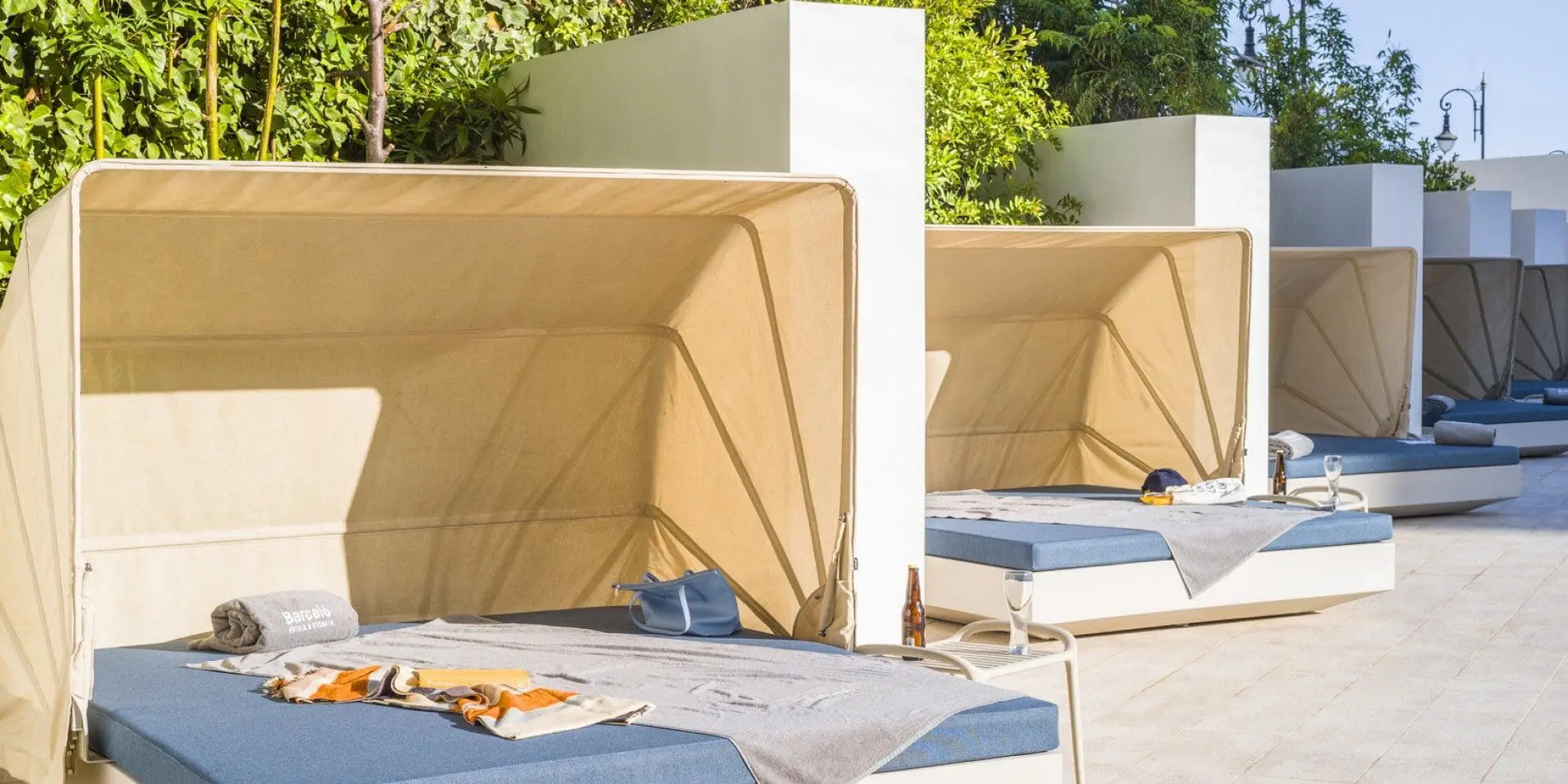 vondom-mobiliario-exterior-hotel-barcelo-tanger-dayabed-Vela