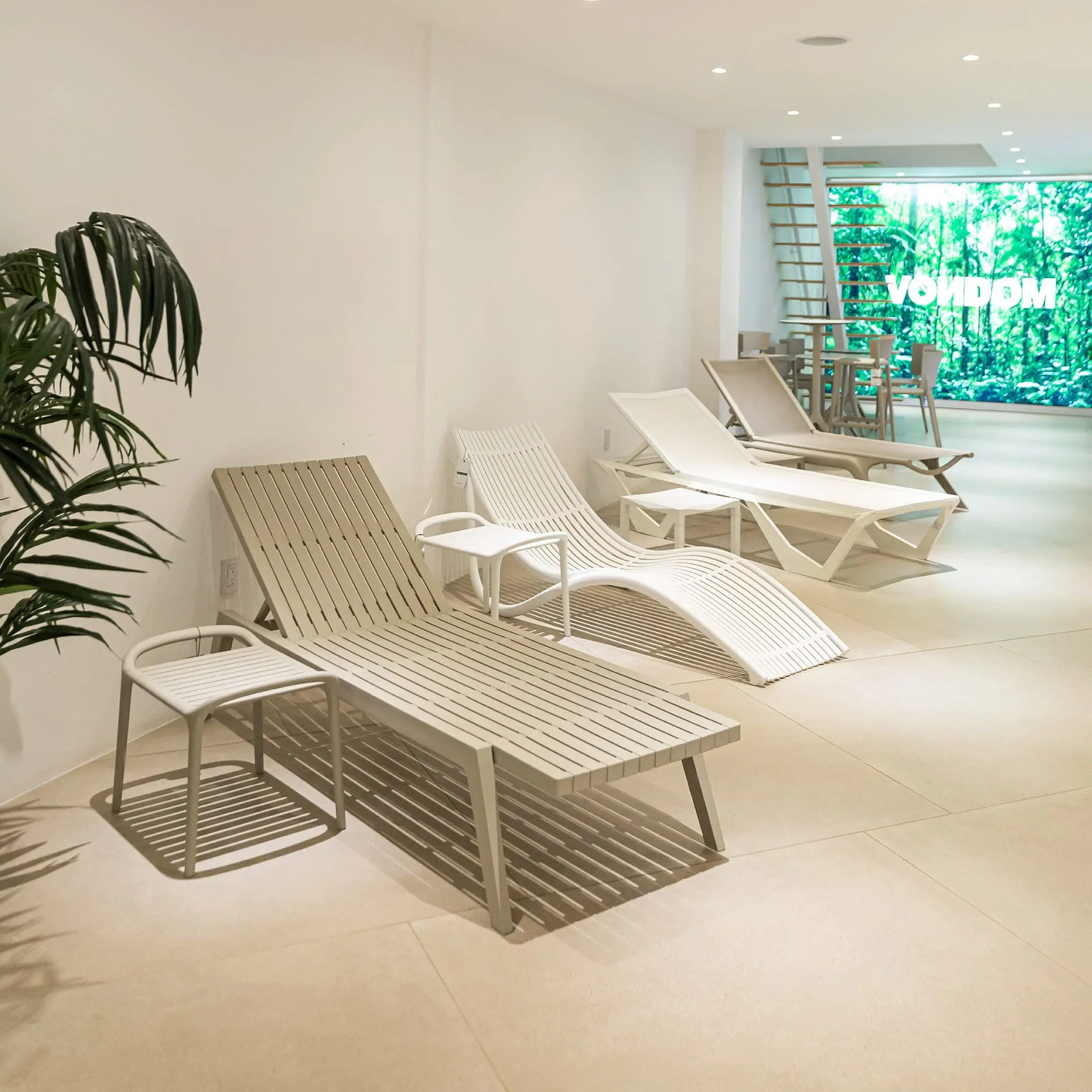 vondom-mexico-nuevo-showroom-mobiliario-de-exterior (7).jpg