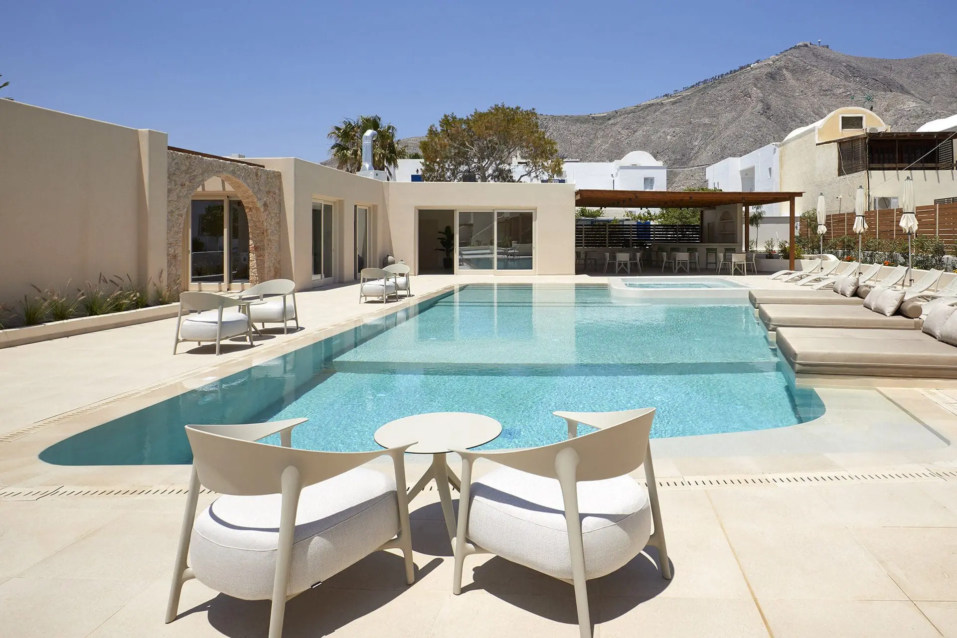 Vondom furniture in Apricus Suites Perussa, Santorini