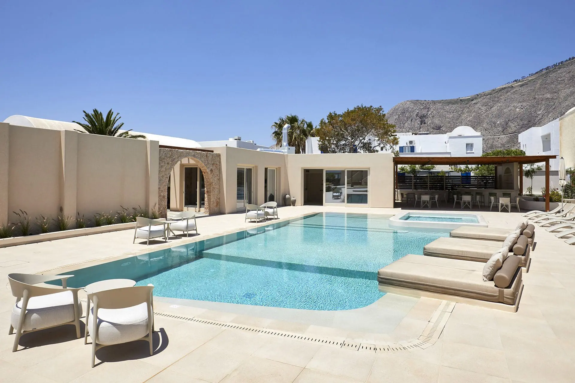 Apricus Suites Perussa