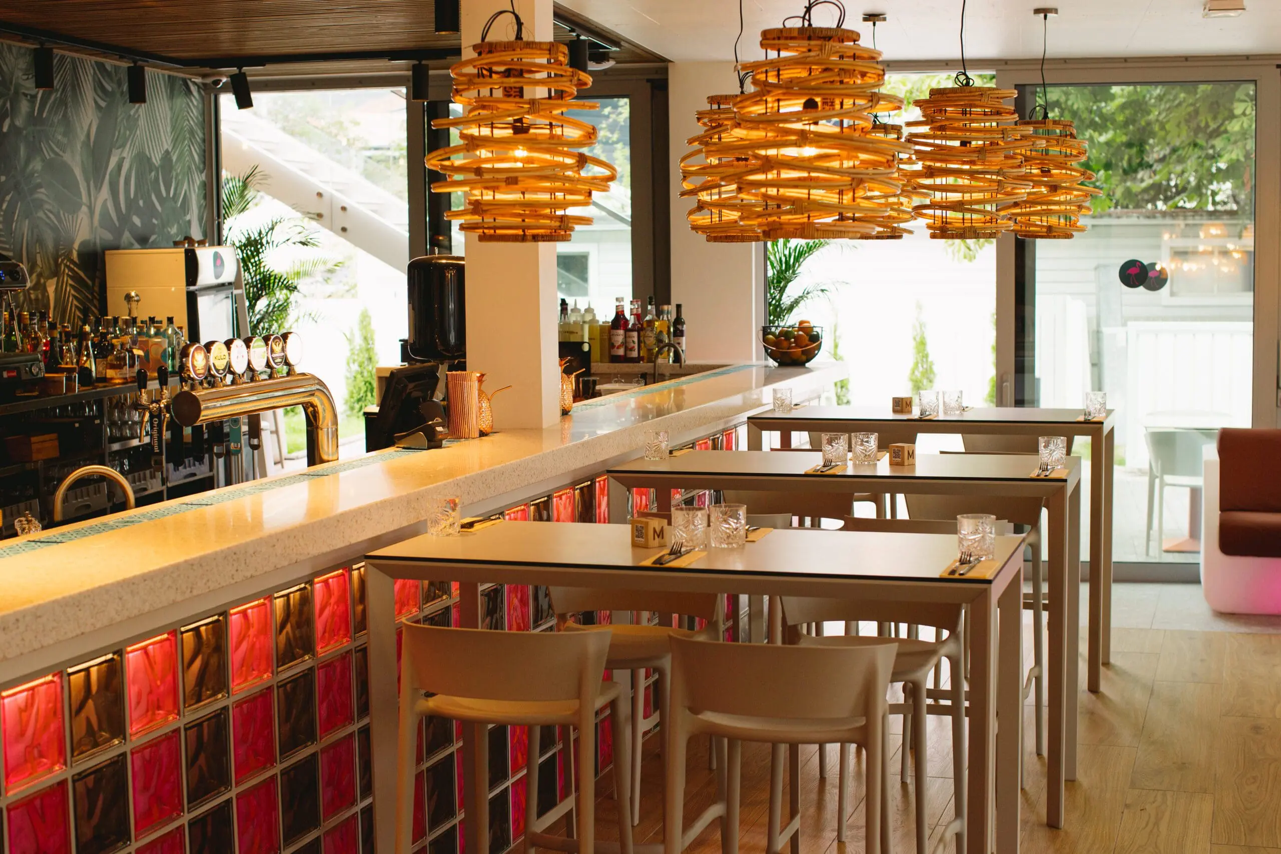 vondom-contract-furniture-miami-lounge-1