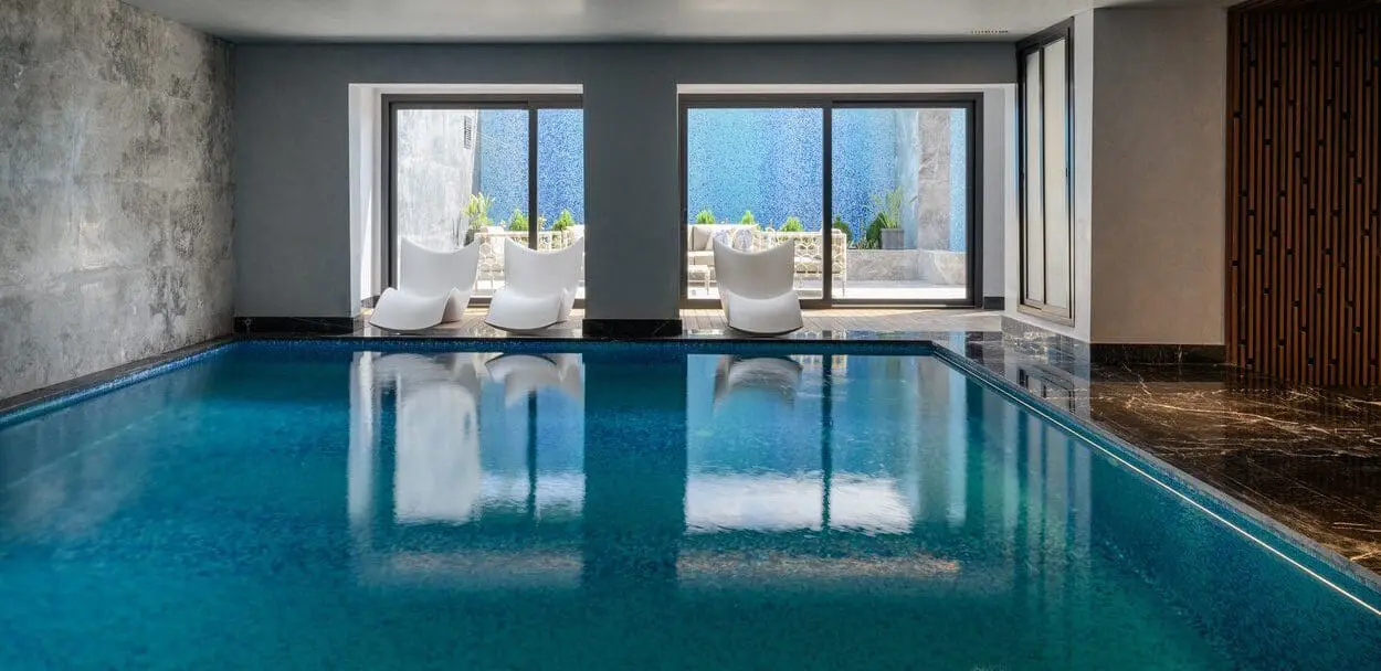 vondom-mobiliario-de-diseño-tumbona-surf-allegria-villa-Hany-Saad-Inovations-3