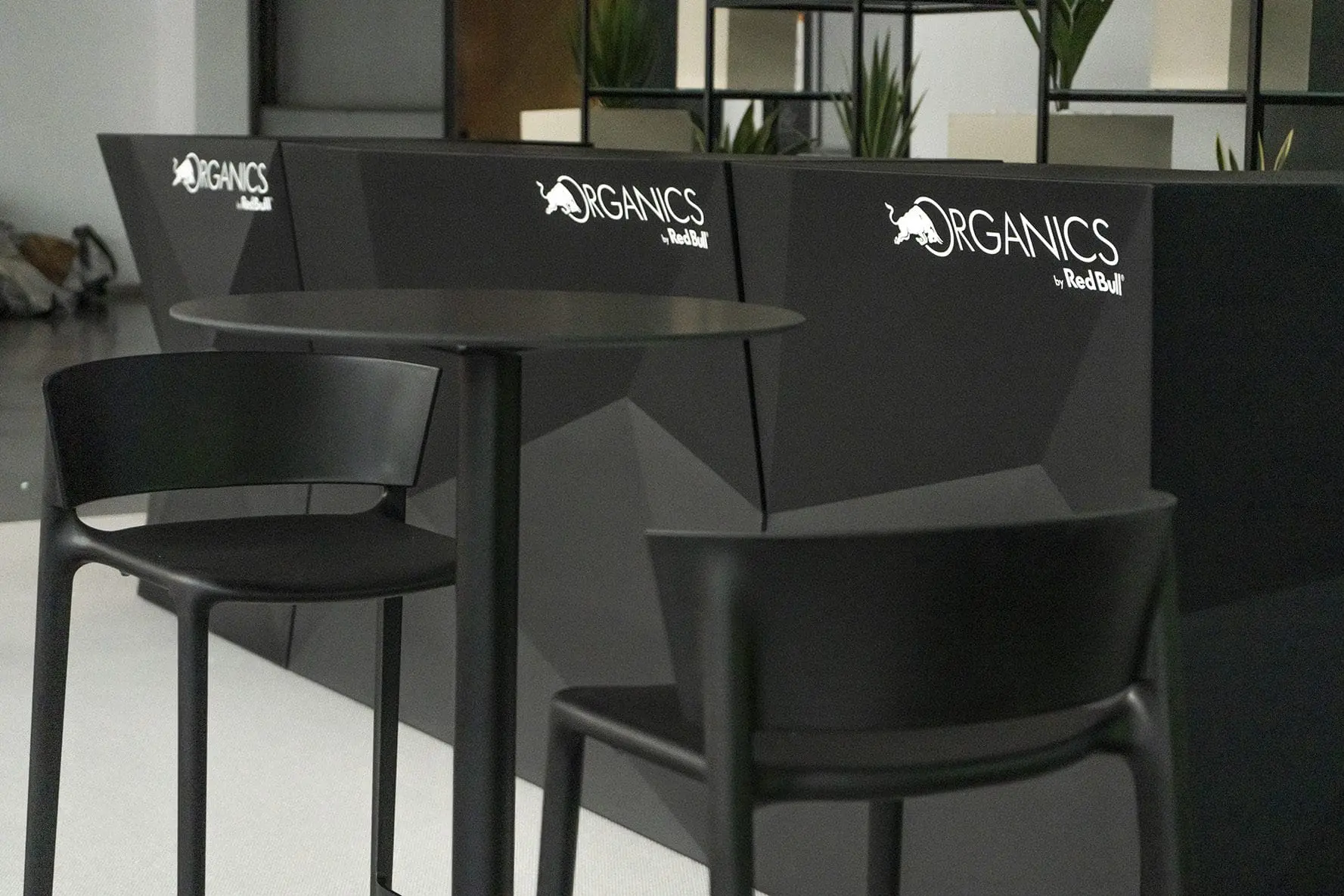 Vondom y Organics by RedBull: Colaboración en Feria Hábitat
