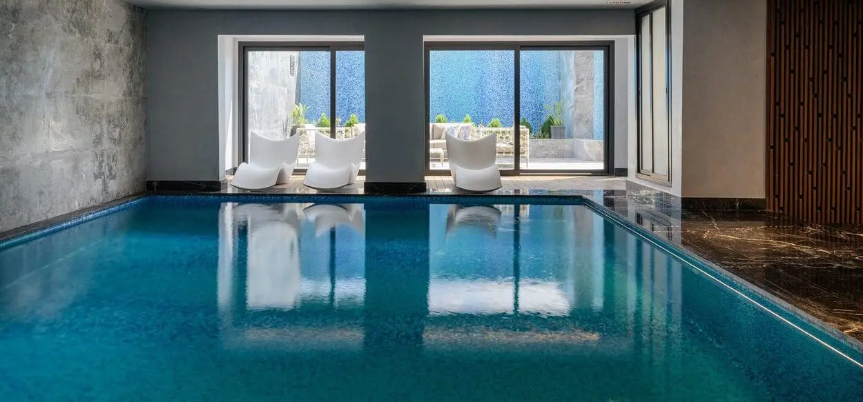 vondom-design-furniture-sunlounger--surf-allegria-villa-Hany-Saad-Inovations-3