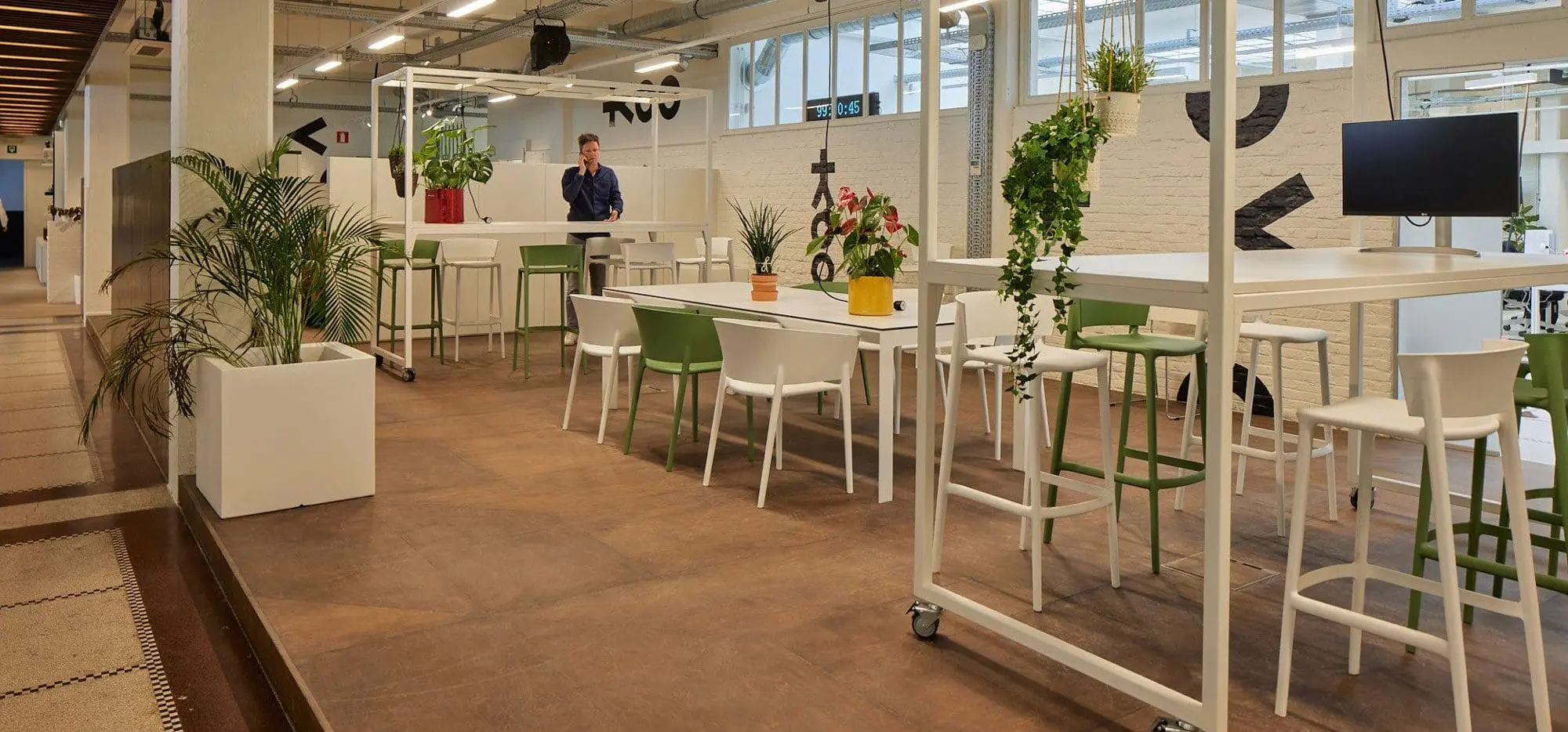 vondom-design-furniture-bar-stool-africa-table-frame-(4.4)