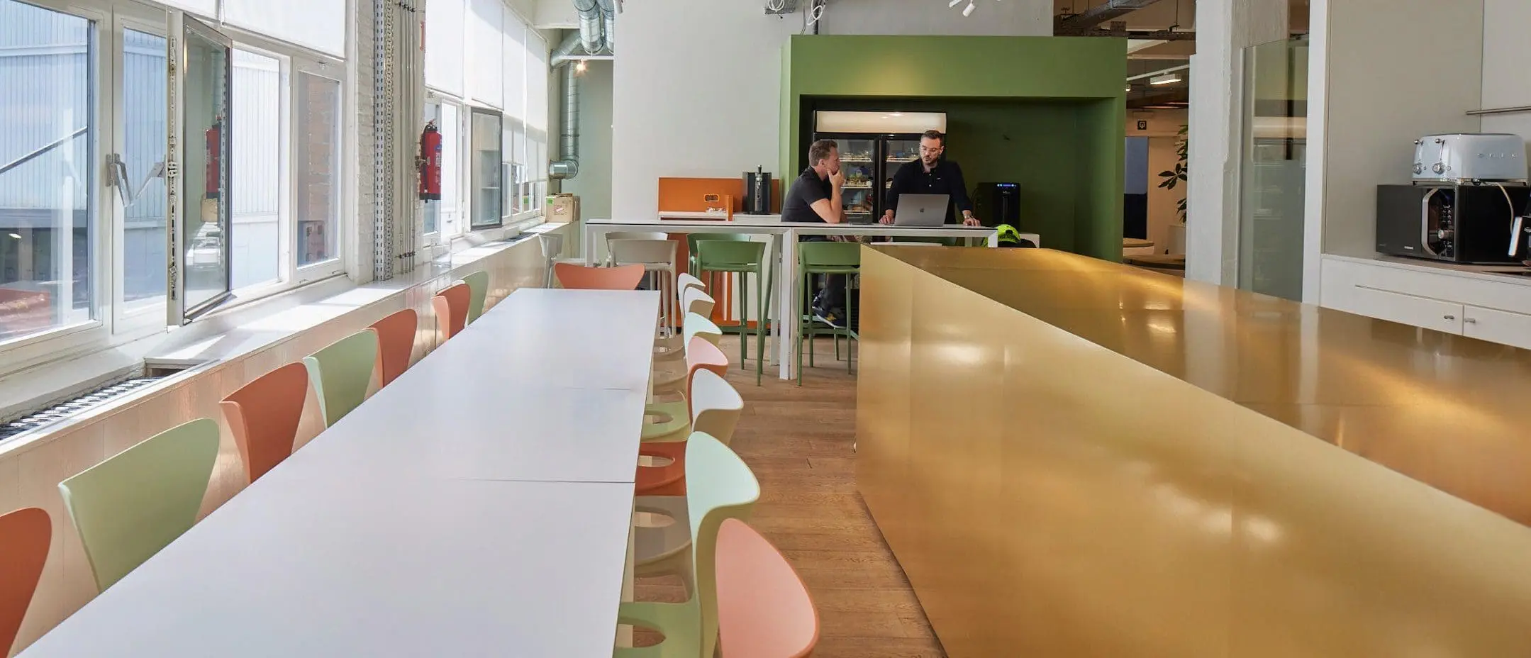 vondom-mobiliario-de-diseño-silla-love-taburete-africa