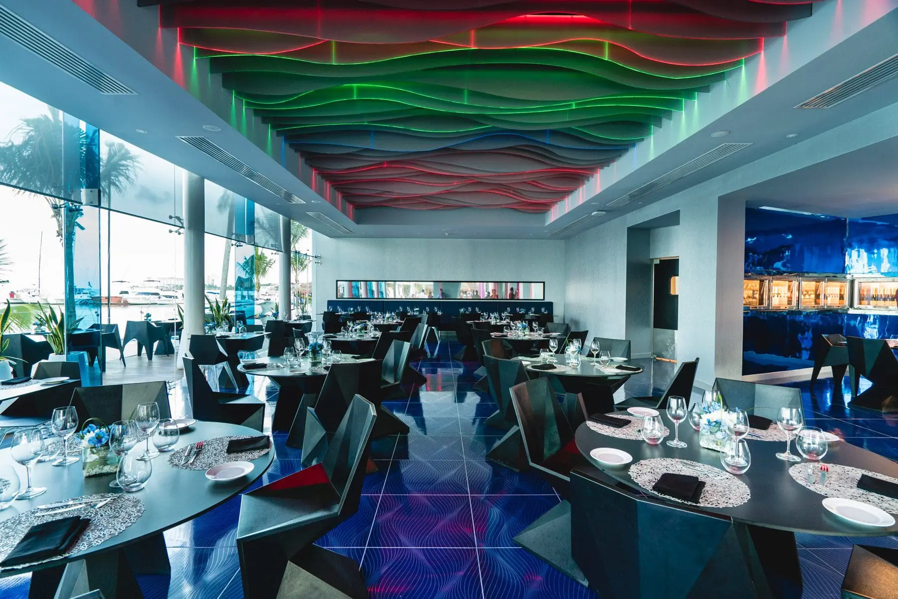 vondom-mobiliario-diseño-temptation-cancun-resort-karim-rashid