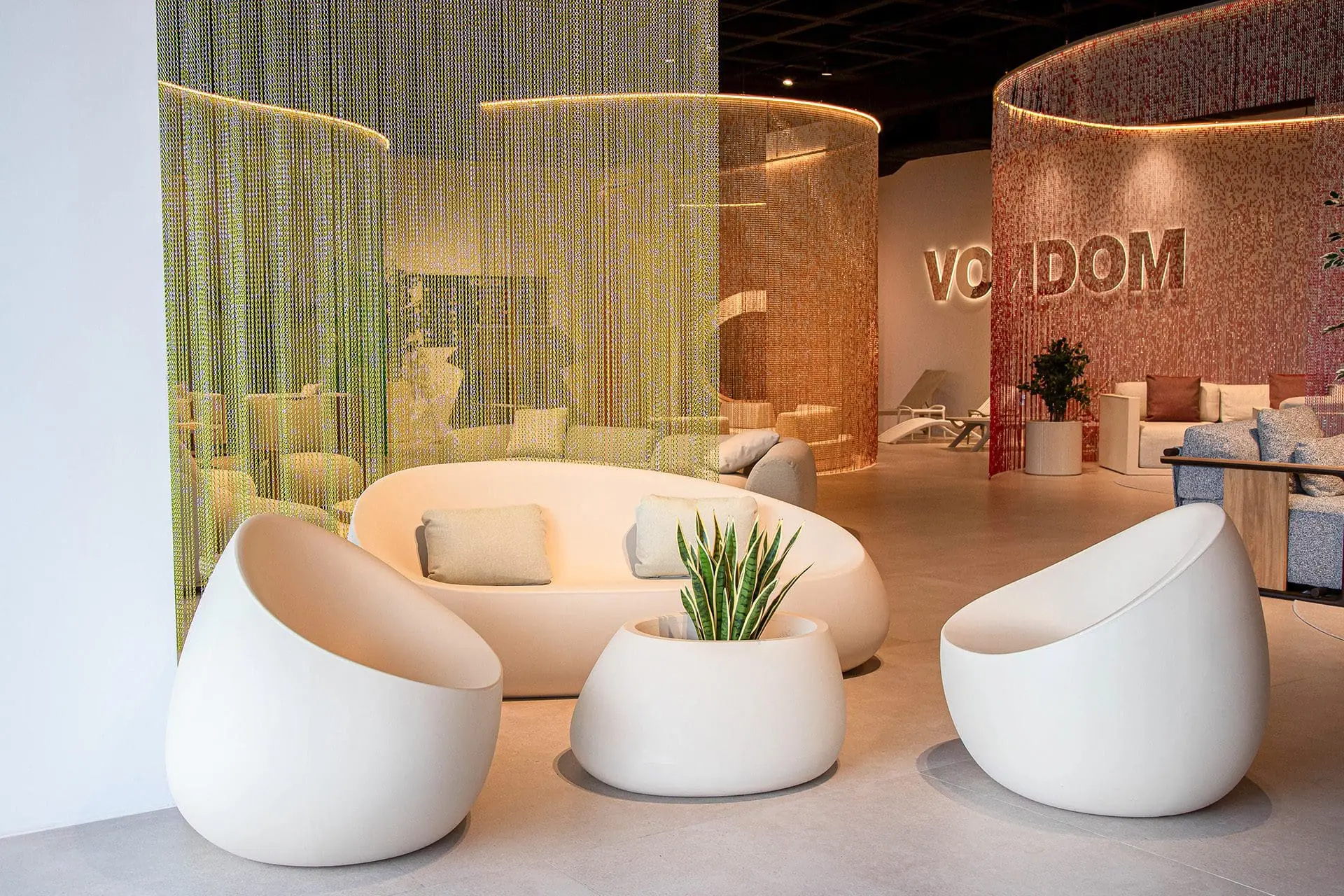 vondom-nuevo-showroom-cancun-stones-8