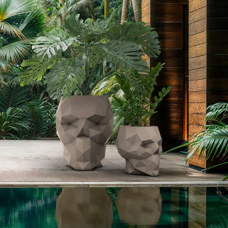 Vondom Skull maceteros by Teresa Sapey