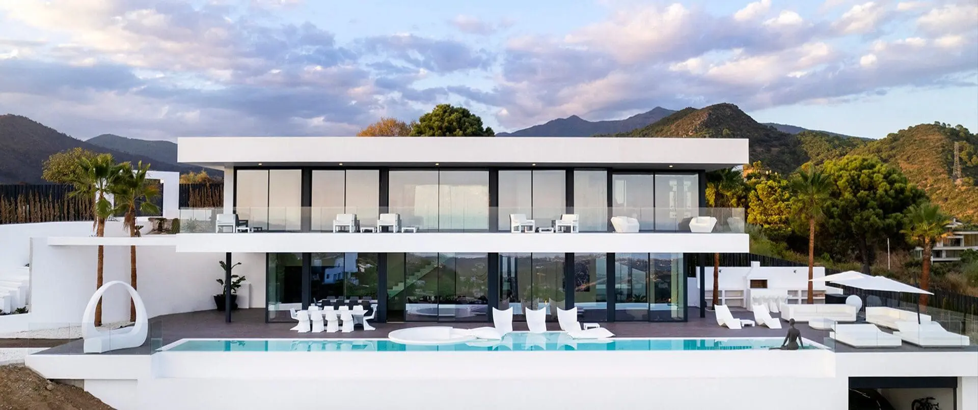 vondom-villa-cronos-muebles-de-exterior-vanguardistas-1