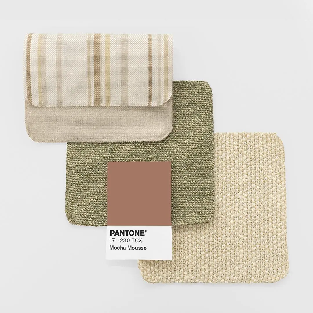 Combinación de tejidos de exterior de Vondom junto al Pantone 2025