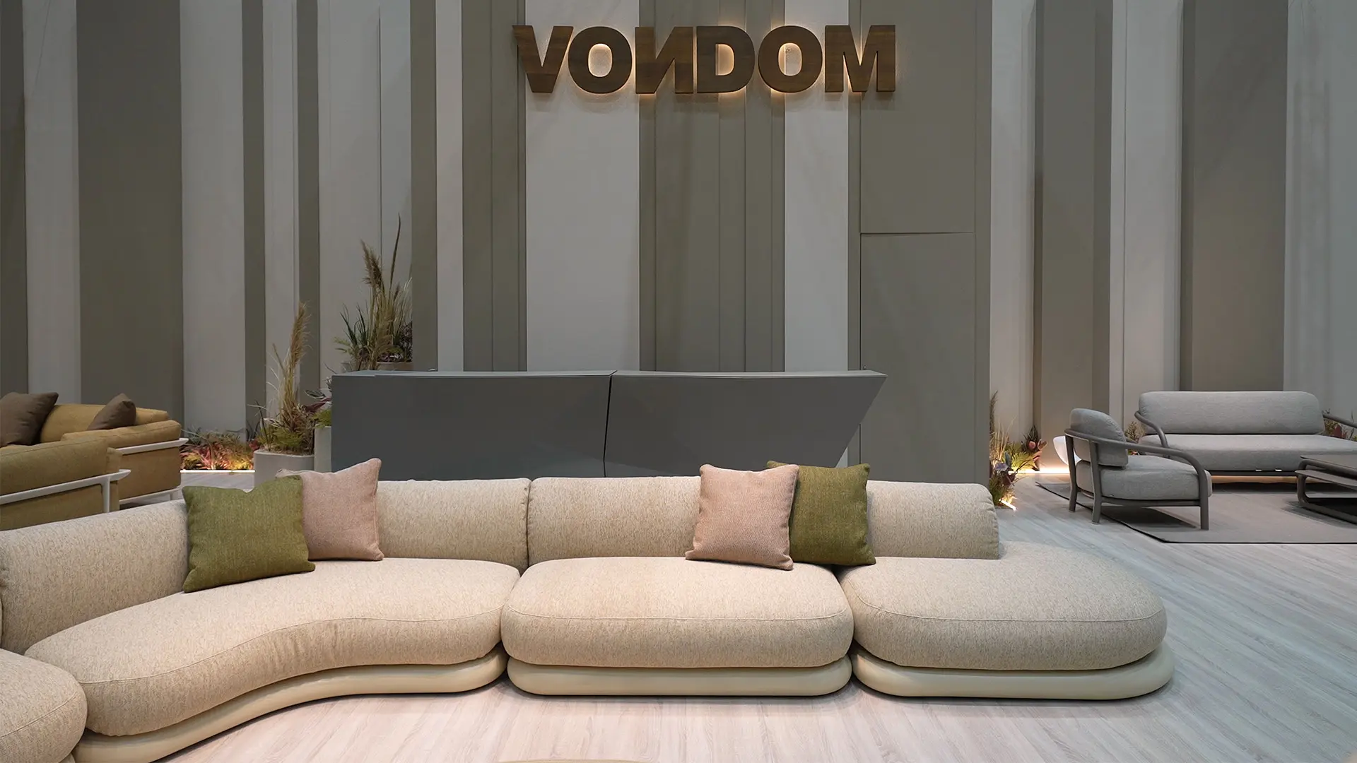 Vondom Talks Mel