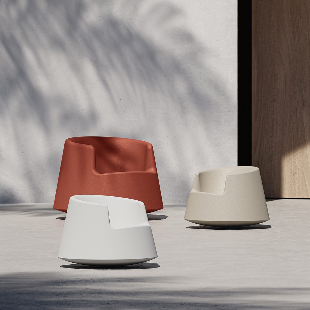 Roulette rocking chair outdoor loungechair by Eero Aarnio Vondom