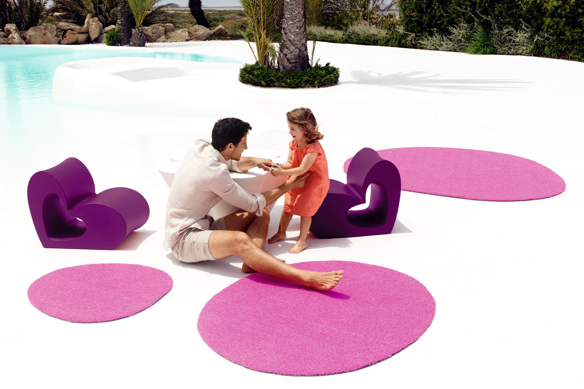 Agatha outdoor chairs and table by Agatha Ruiz de la Prada Vondom