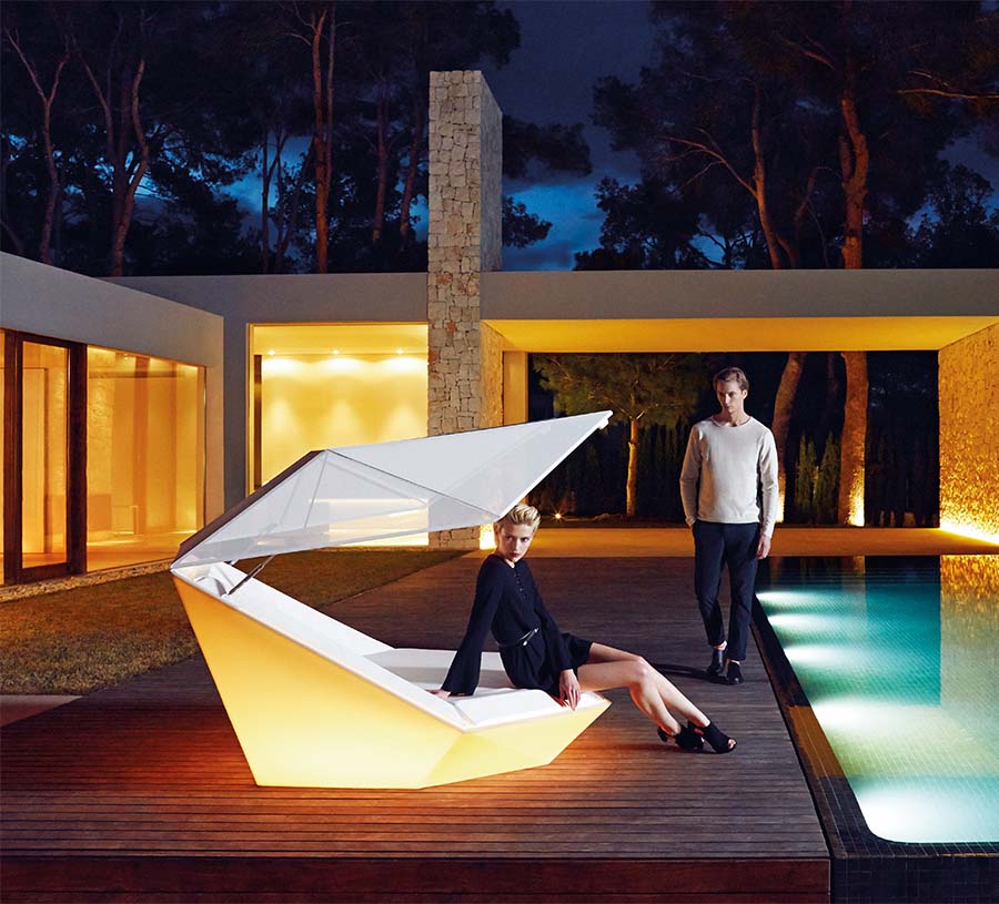 Faz daybed with light Vondom