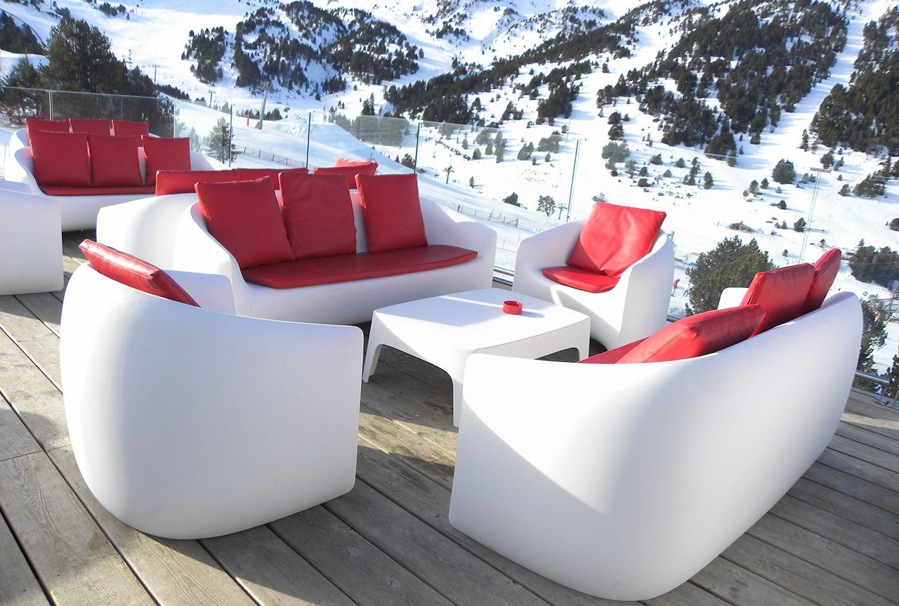 furniture resistant for ski stations image