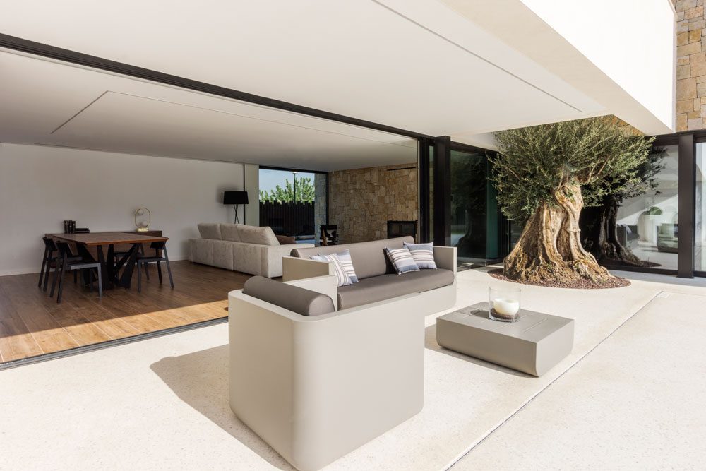 Las Cumbres Project | Outdoor Elegant Furniture | Vondom
