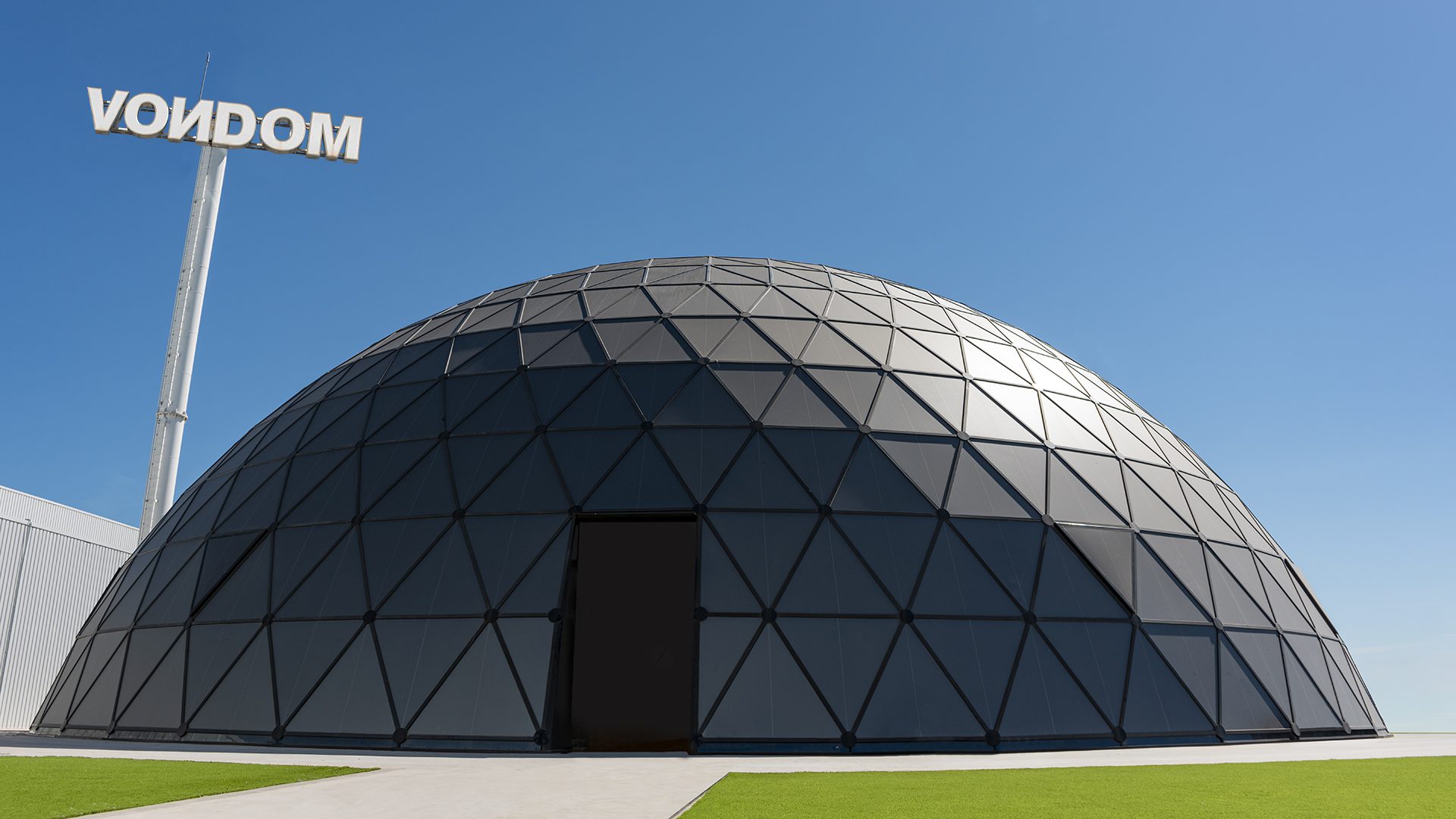 Nuevo showroom Vondom | A dome design