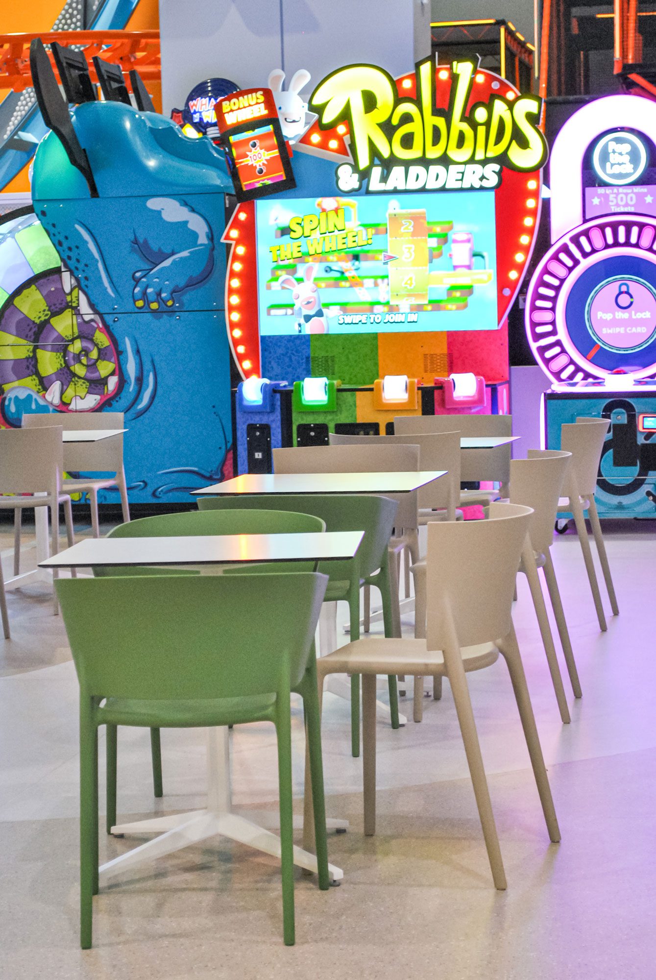 vondom-contract-furniture-chairs-tables-yabeela-food-court (3)