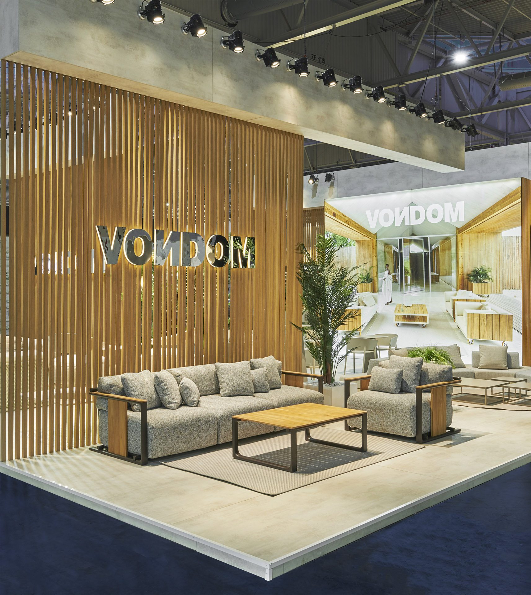 Vondom expone su mobiliario de diseño en Maison Objet 2023