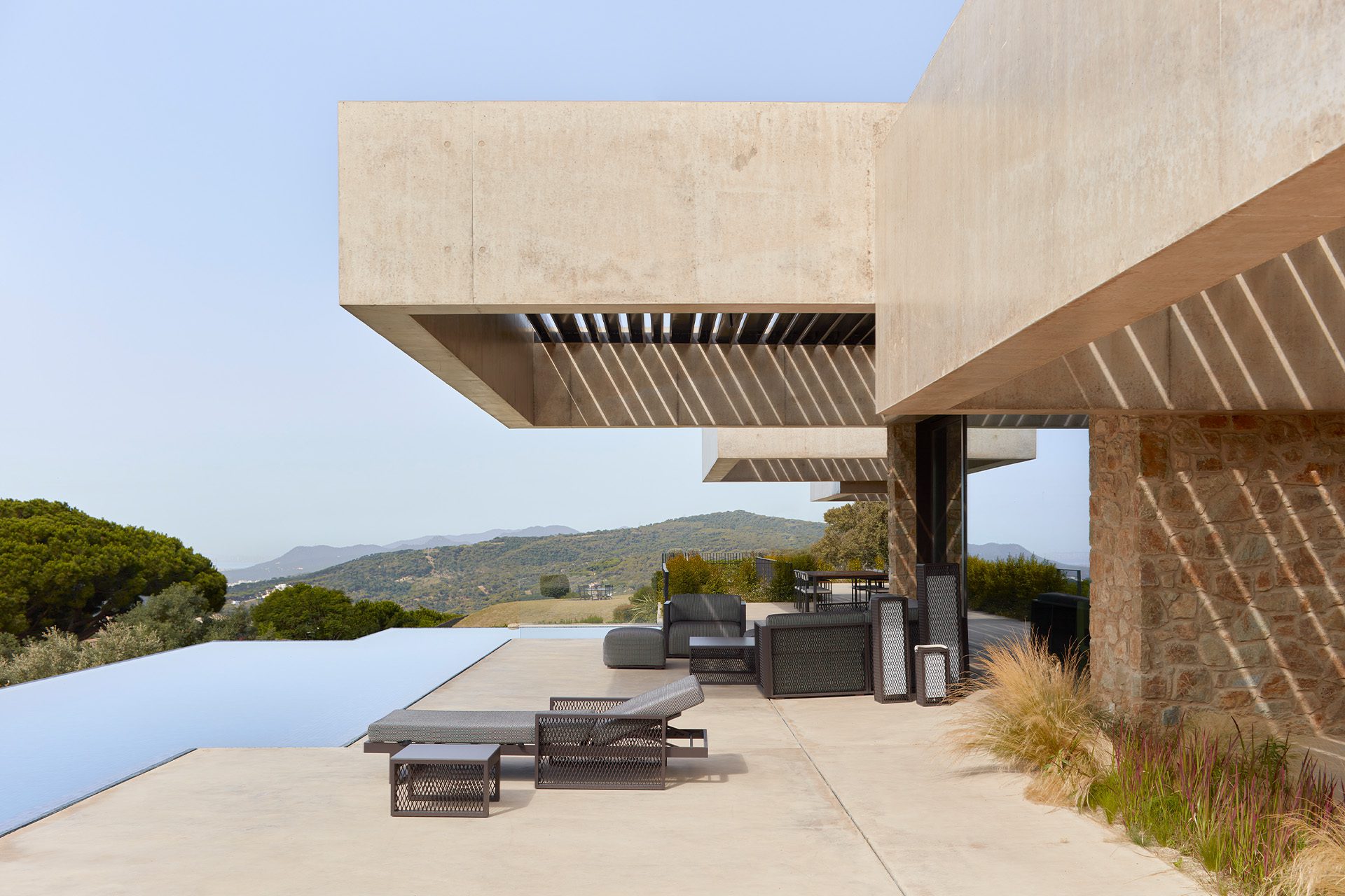 Casa La Roca | Mobiliario de aluminio | Vondom
