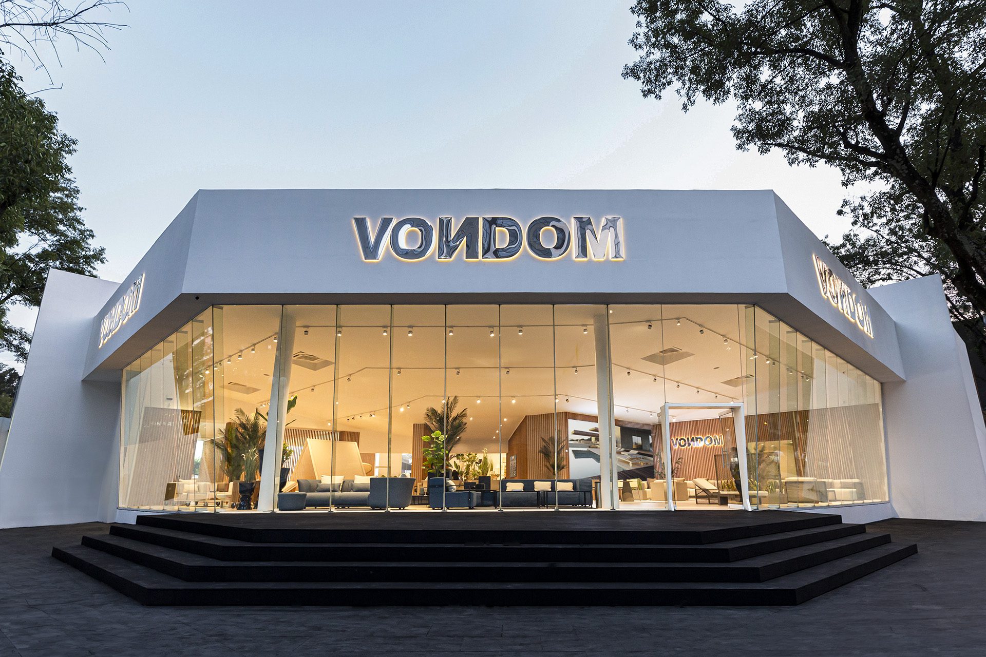 Vondom | Nuevo showroom de muebles de exterior en Ciudad de México.