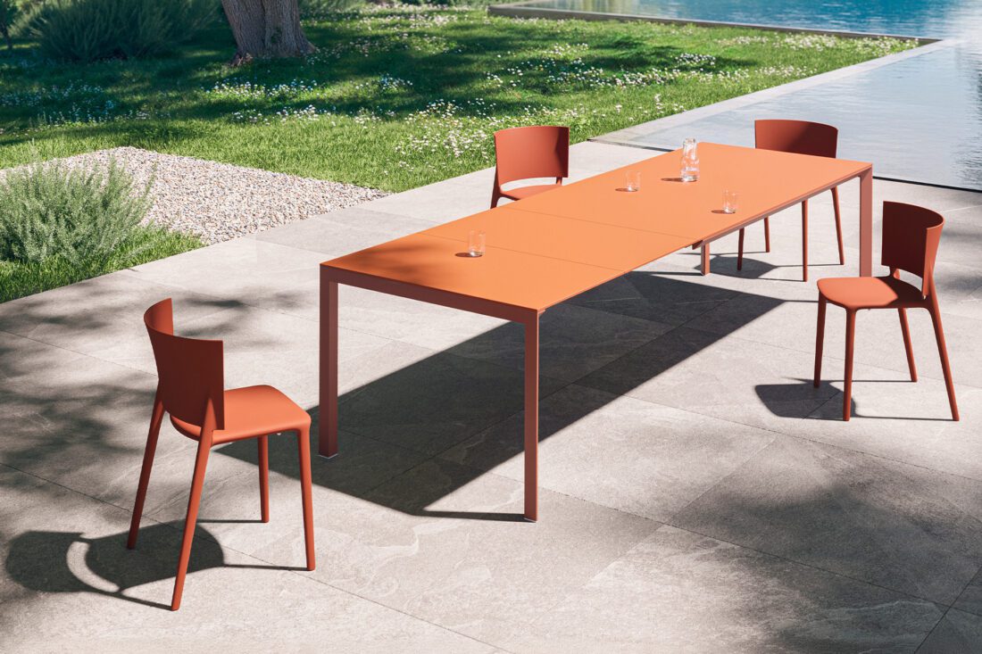 Frame, extendable outdoor table