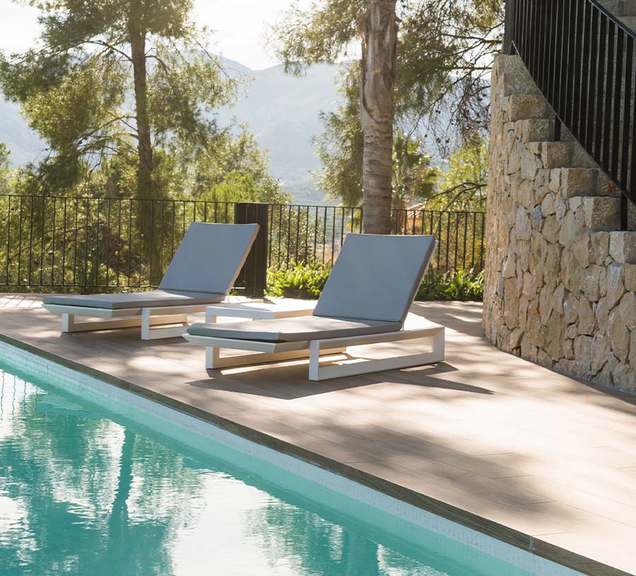 Frame outdoor sun loungers by Ramon Esteve Vondom