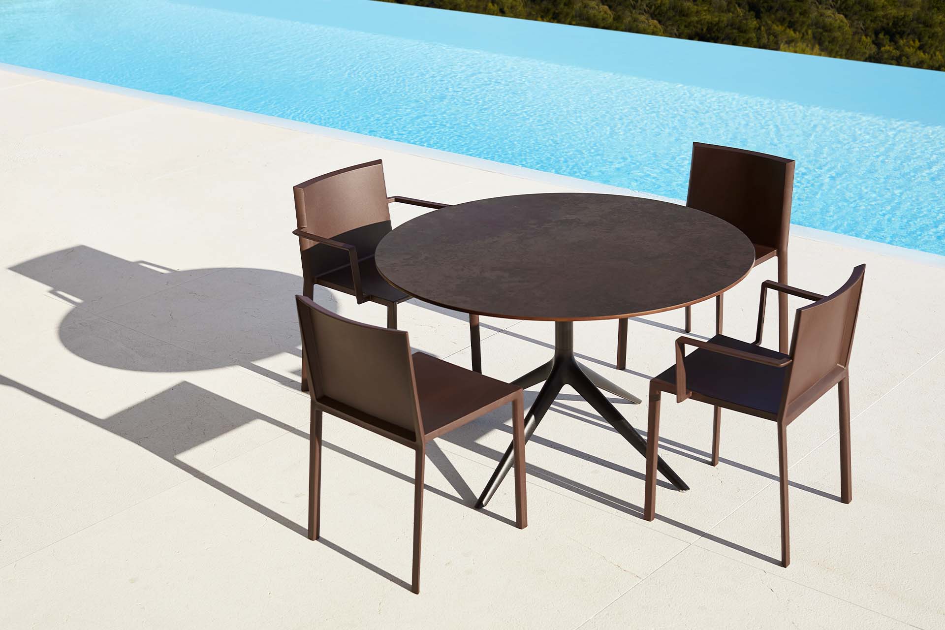 Mari-sol outdoor table Vondom