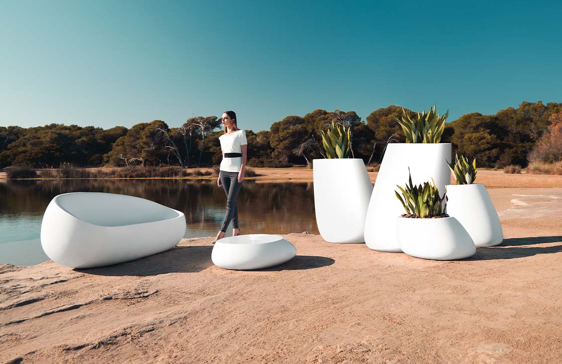 Stones outdoor furniture sofa, armchair, table and planters by Stefano Giovannoni & Elisa Cargan Vondom